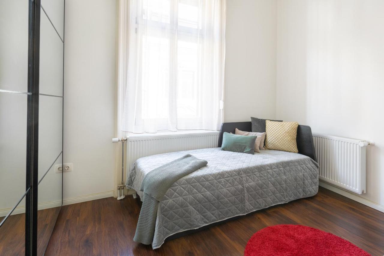 Red Dot One - New Unit In Heart Of Jewish Quarter Budapest Exterior photo